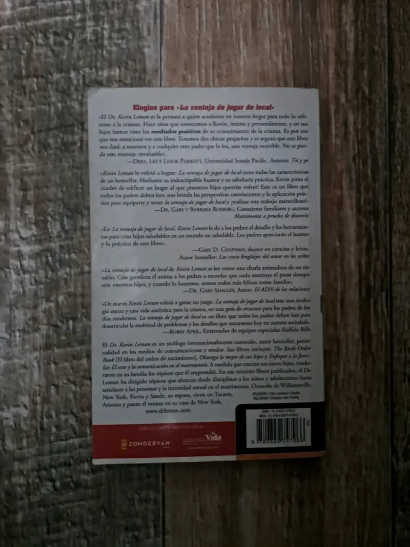 Libro 'La ventaja de jugar de local' - 2