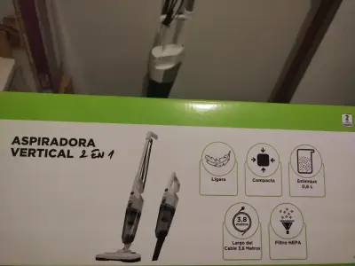 Aspiradora Vertical 2 en 1 - miniatura 1