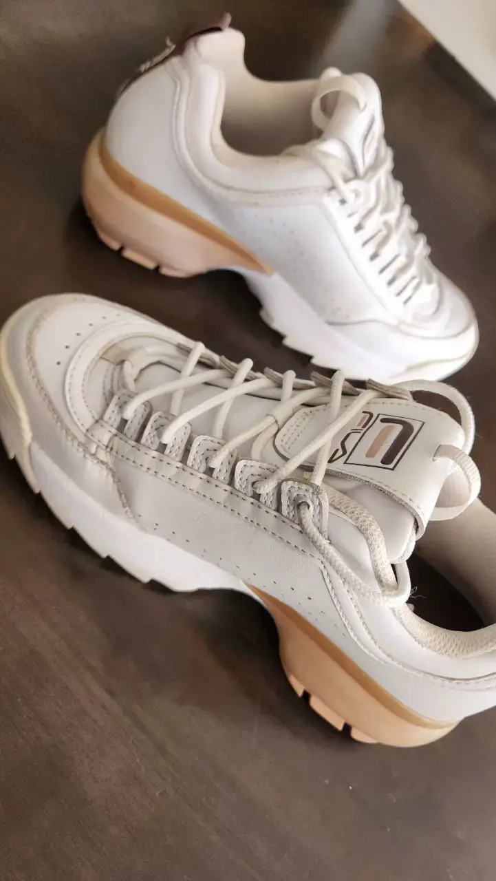 Zapatillas deportivas blancas con palo rosa - 2