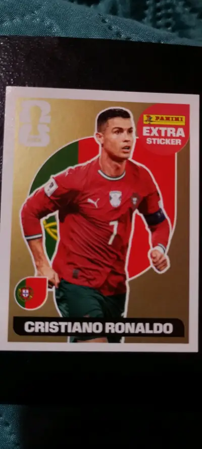 Cristiano Ronaldo extra sticker dorado de panini - miniatura 1
