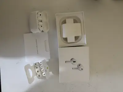 AirPods Pro 3 con caja - miniatura 3