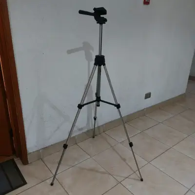 Trípode liviano aluminio ajustable - miniatura 3