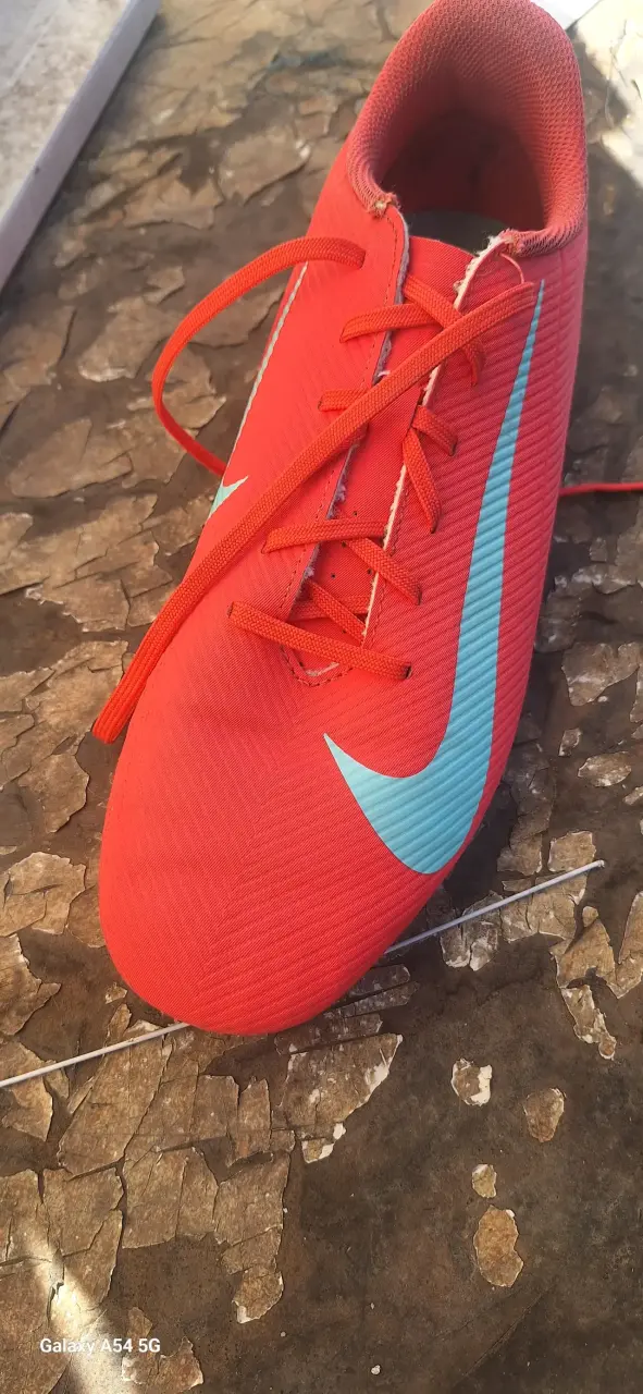 Zapatillas deportivas rojas - 1
