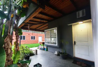 2 casas en terreno multifamiliar - miniatura 1