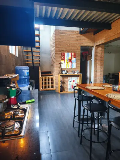 2 casas en terreno multifamiliar - miniatura 6