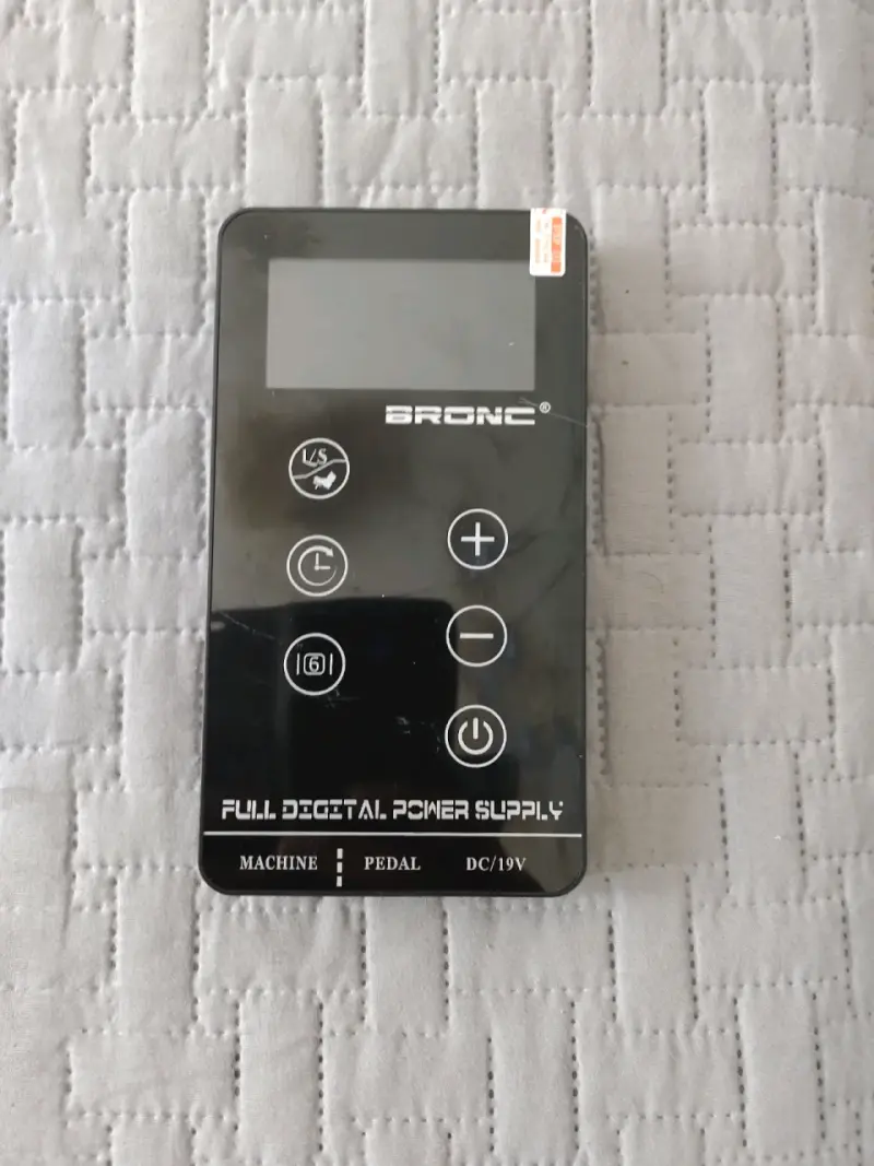 Fuente de poder digital Bronc - 4