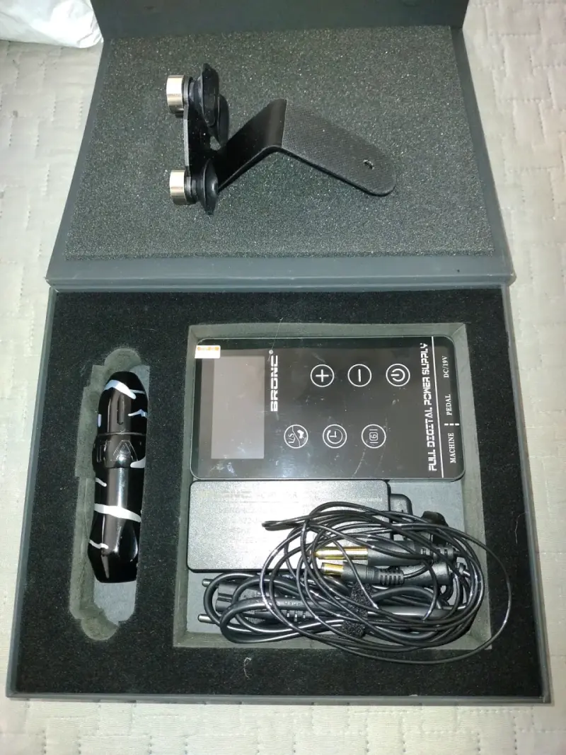 Fuente de poder digital Bronc - 6