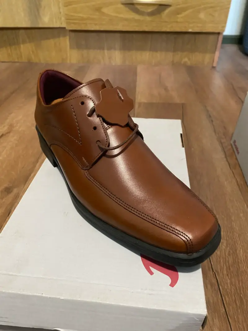Zapatos de vestir Bata 100% cuero - 1