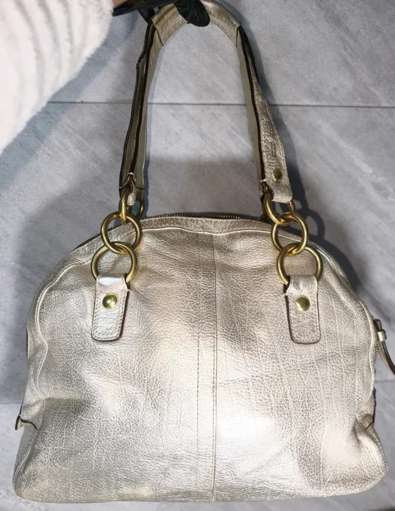 Cartera Coach de cuero y herrajes dorados - 2