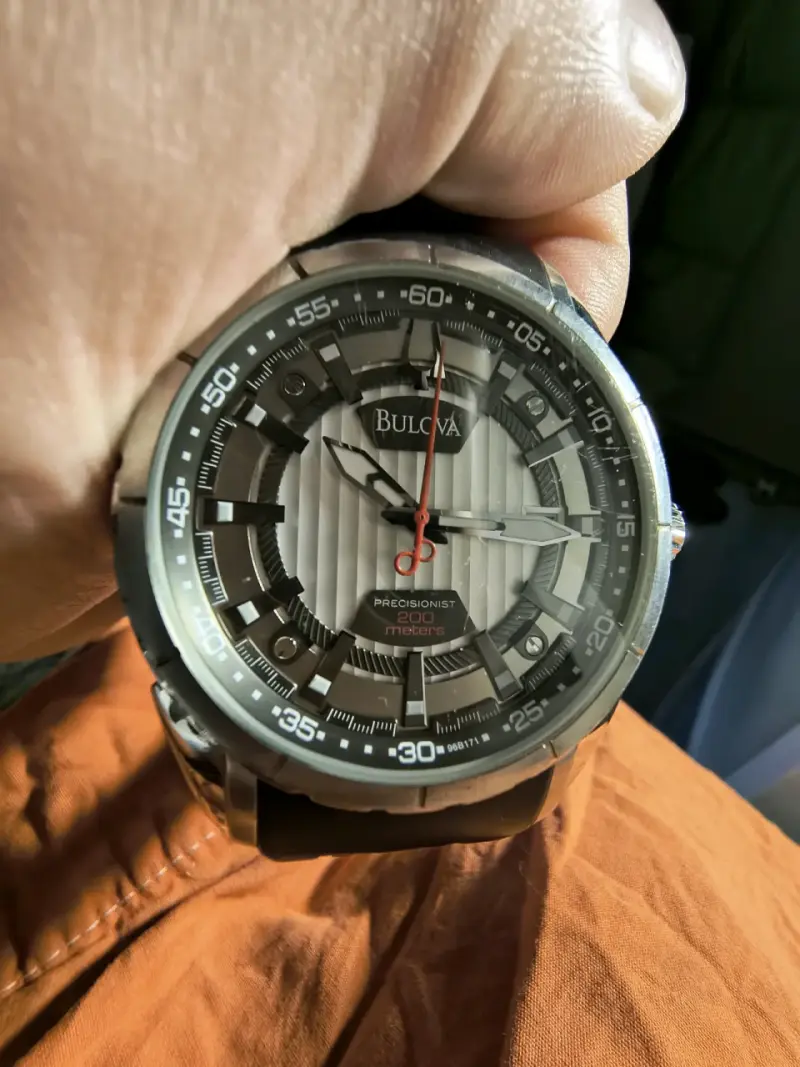 Reloj Bulova análogo negro - 2
