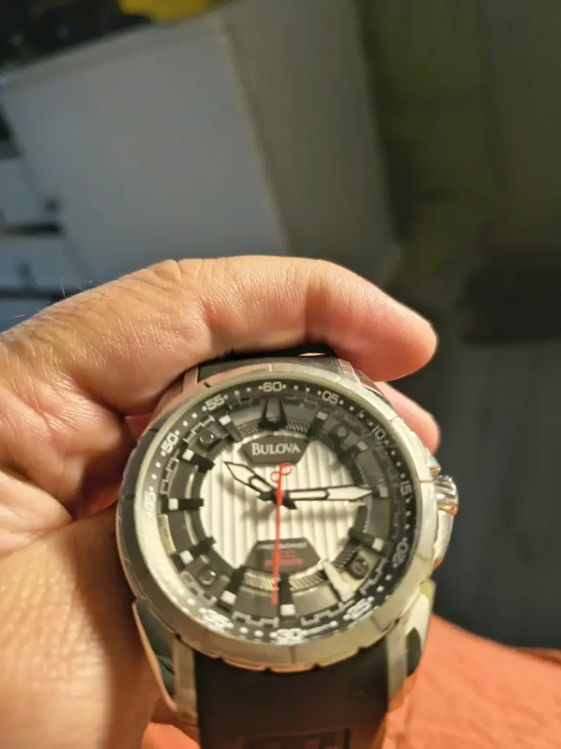 Reloj Bulova análogo negro - 4