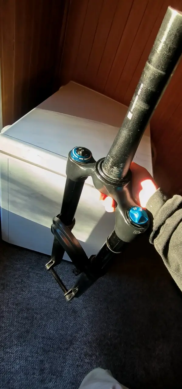 Horquilla suspensión Fox 38 performance elite grip - 3