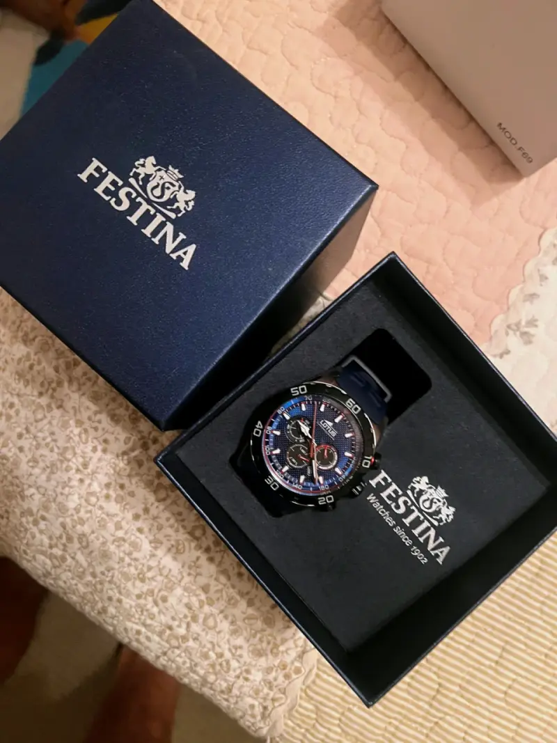 Reloj Festina cronógrafo negro - 1