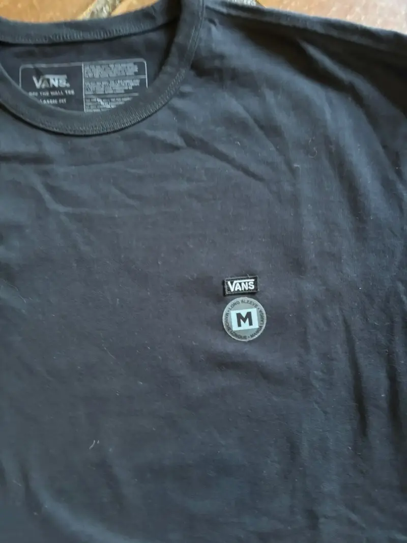 Polera negra manga larga Vans M - 2