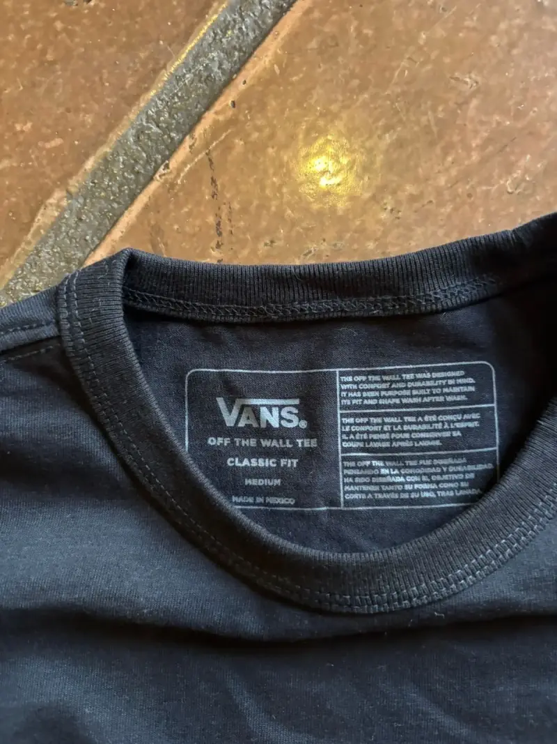 Polera negra manga larga Vans M - 3