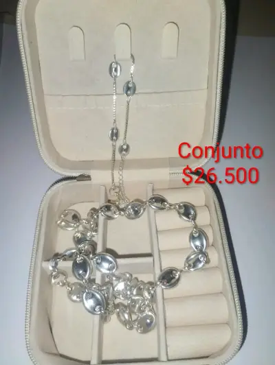 Conjunto de joyería plateada - miniatura 1