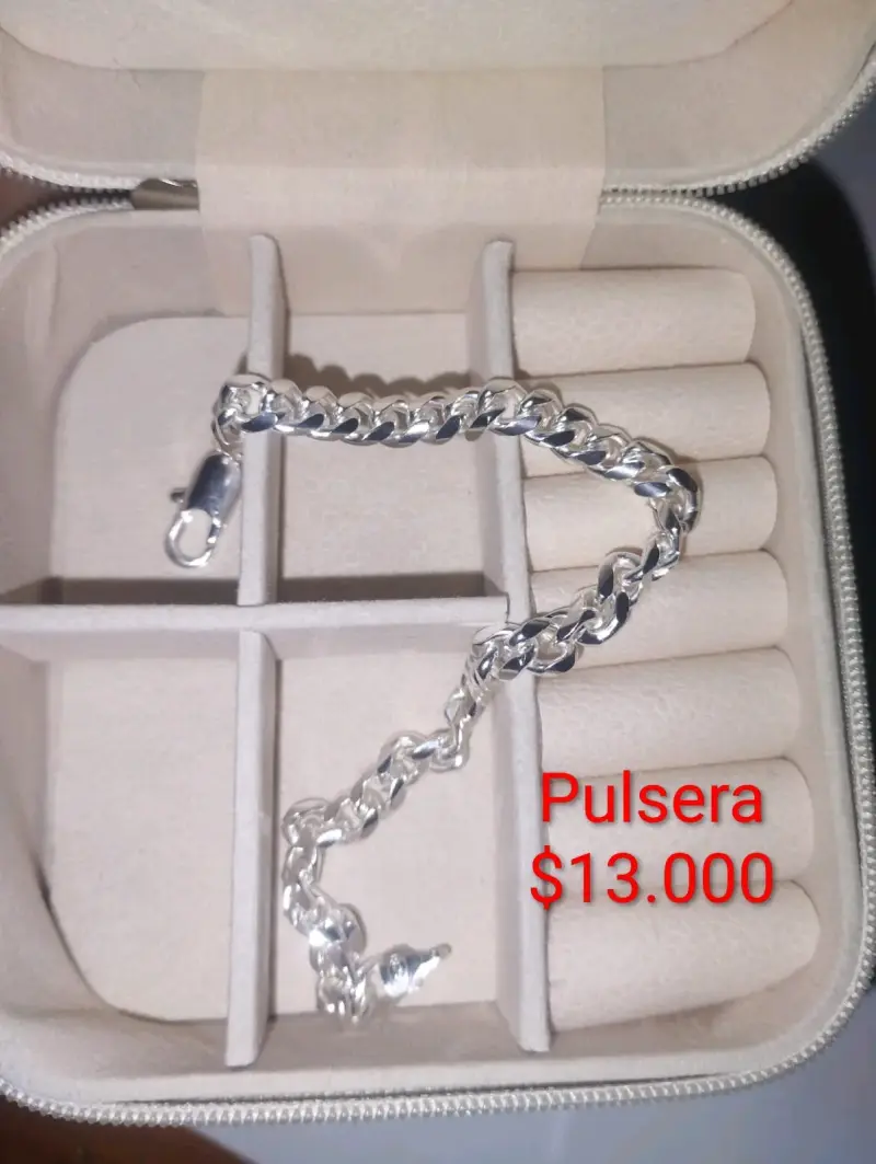 Conjunto de joyería plateada - 5