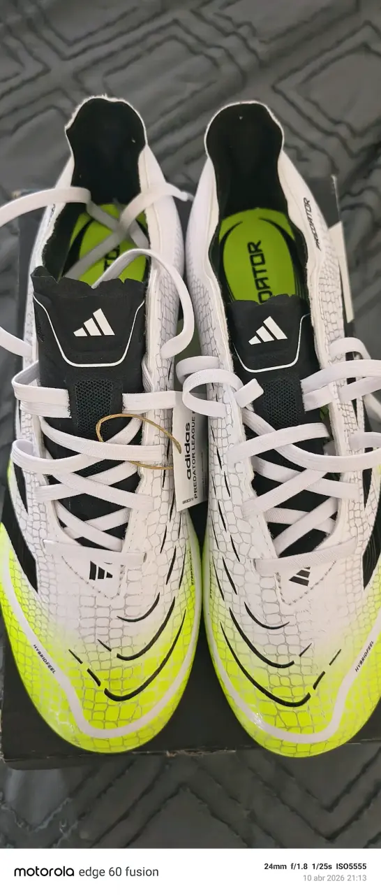 Zapatos de fútbol blanco y verde - 4