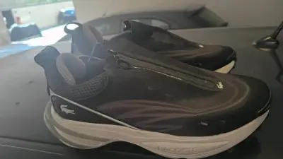 Zapatillas negras Lacoste - miniatura 1