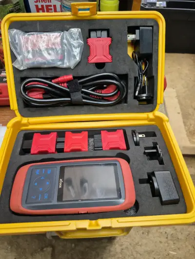 Scanner automotriz Xtool x100 pro2 - miniatura 1