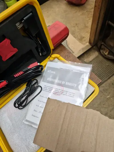 Scanner automotriz Xtool x100 pro2 - miniatura 2