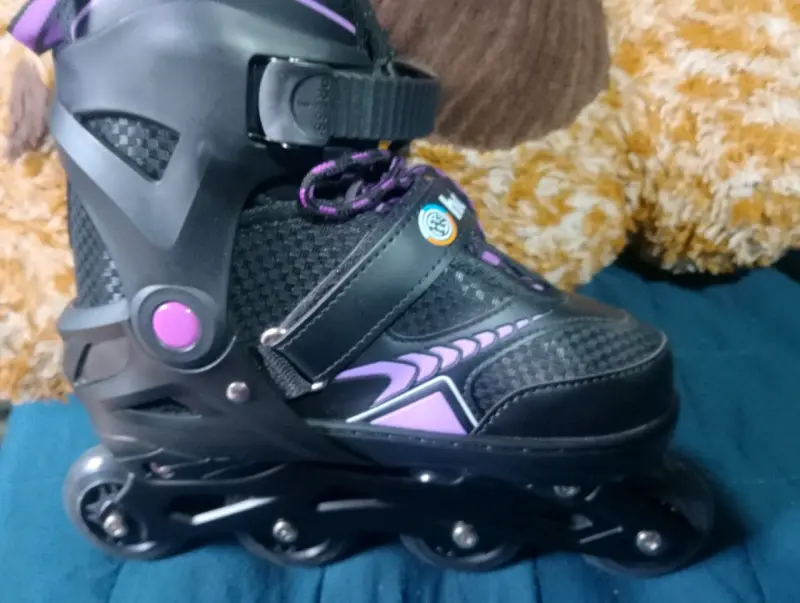 Patines en línea negros y morados - 4