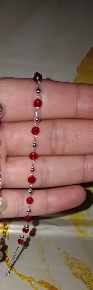 Pulsera de abalorios rojos