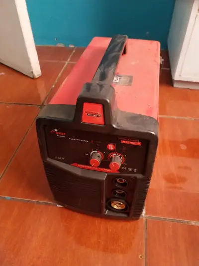 Soldadora portátil roja - miniatura 1