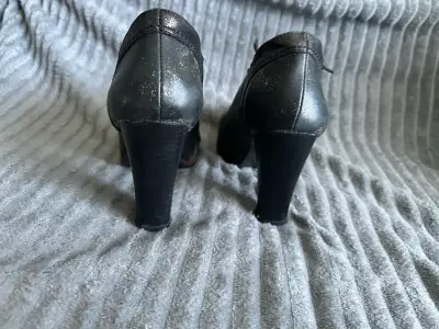 Zapatos de cuero color negro - miniatura 3