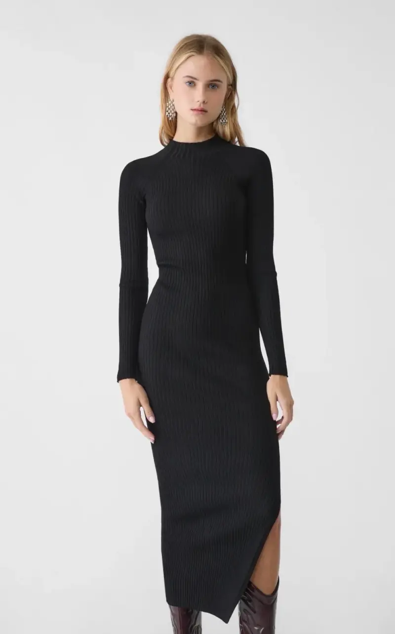 Vestido negro ajustado - 1