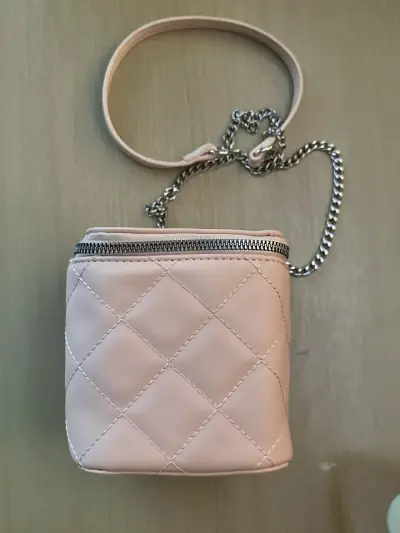 Bolso con cadena rosado claro - miniatura 1