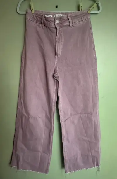 Pantalones rosados de mezclilla - miniatura 1