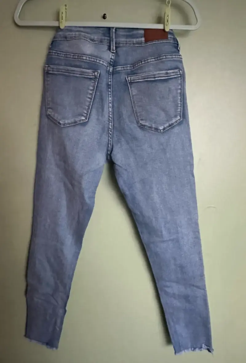 Jeans azul desgastados - 2