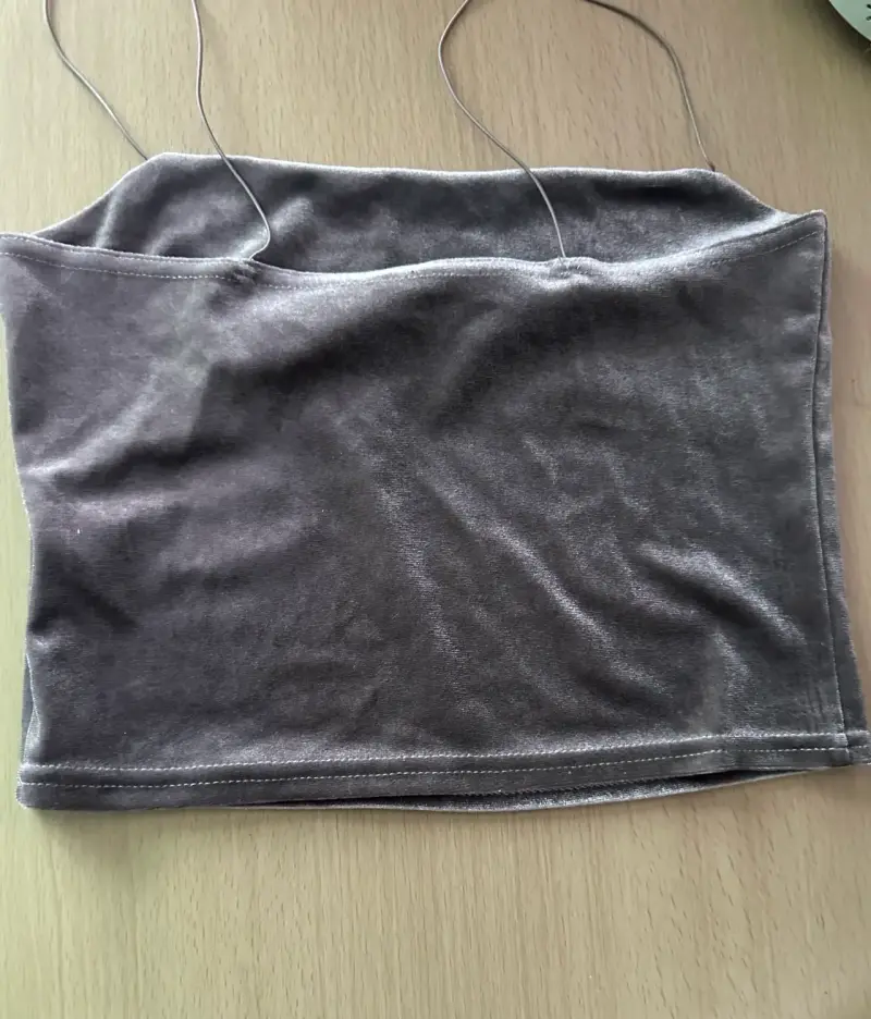 Top corto de terciopelo gris - 2
