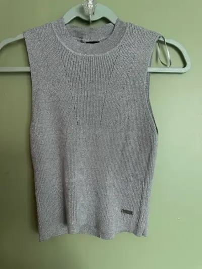 Top gris sin mangas nuevo - miniatura 2