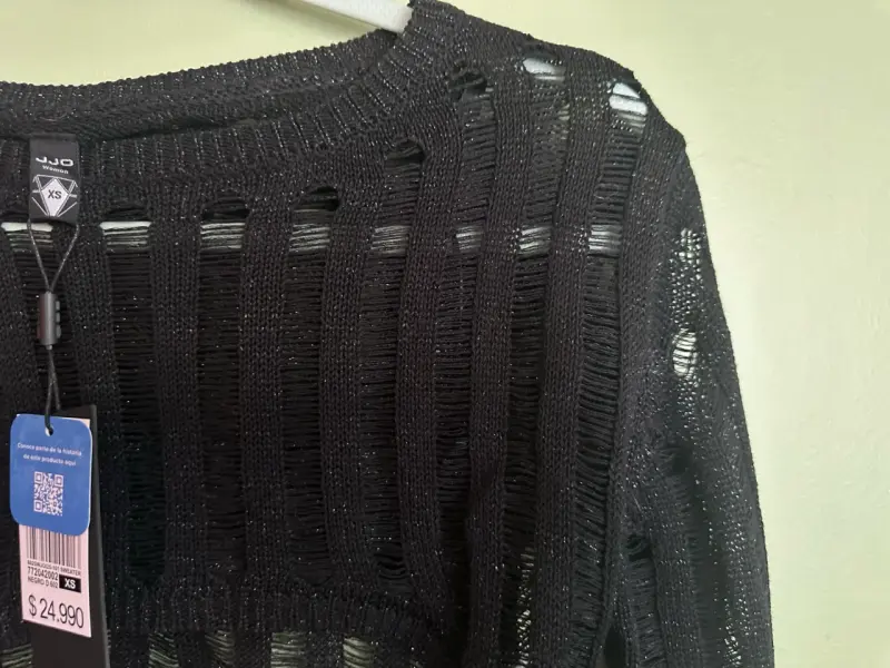 Polera negra tejida nueva - 2