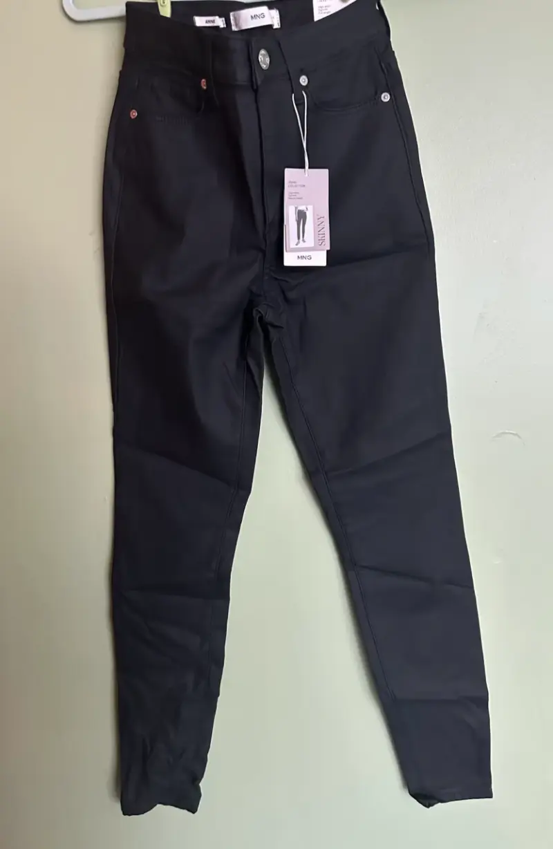 Jeans negros MNG nuevos - 1