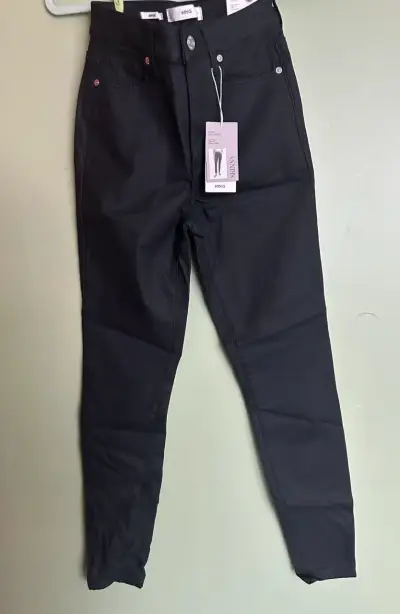 Jeans negros MNG nuevos - miniatura 1