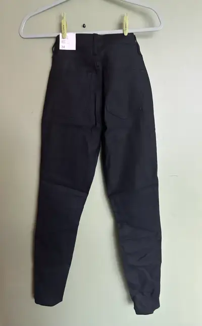 Jeans negros MNG nuevos - miniatura 2