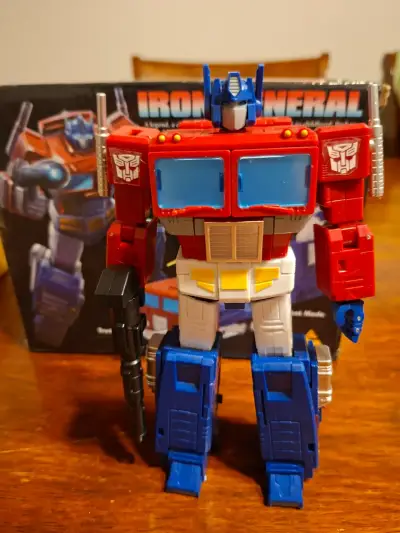 Figura de acción Optimus Prime - miniatura 1