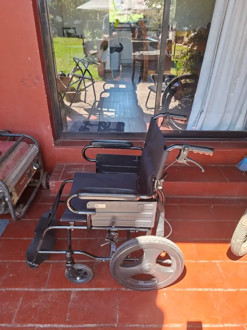 Silla de ruedas plegable - 1