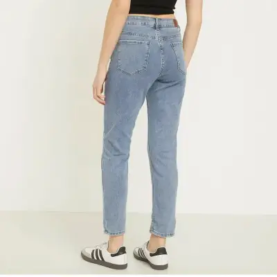 Jeans azul claro para mujer - miniatura 3