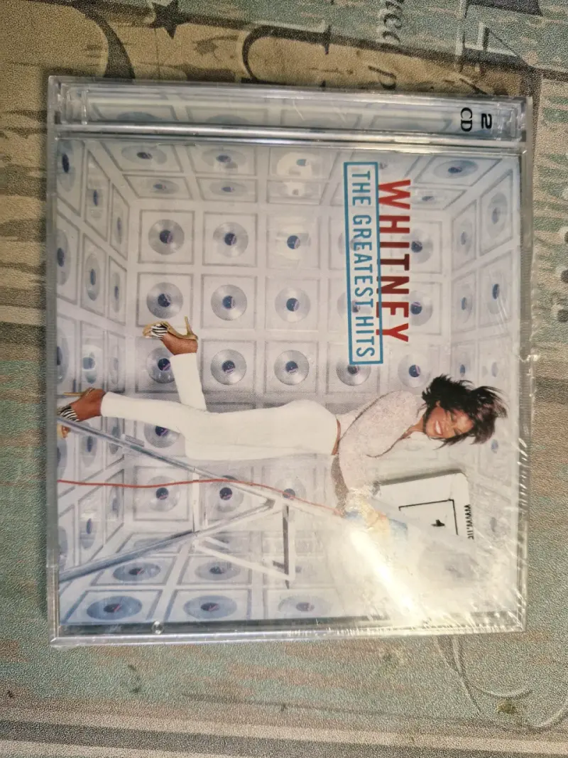 CD Whitney The Greatest Hits