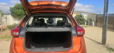 SUV naranja Tiggo - miniatura 3