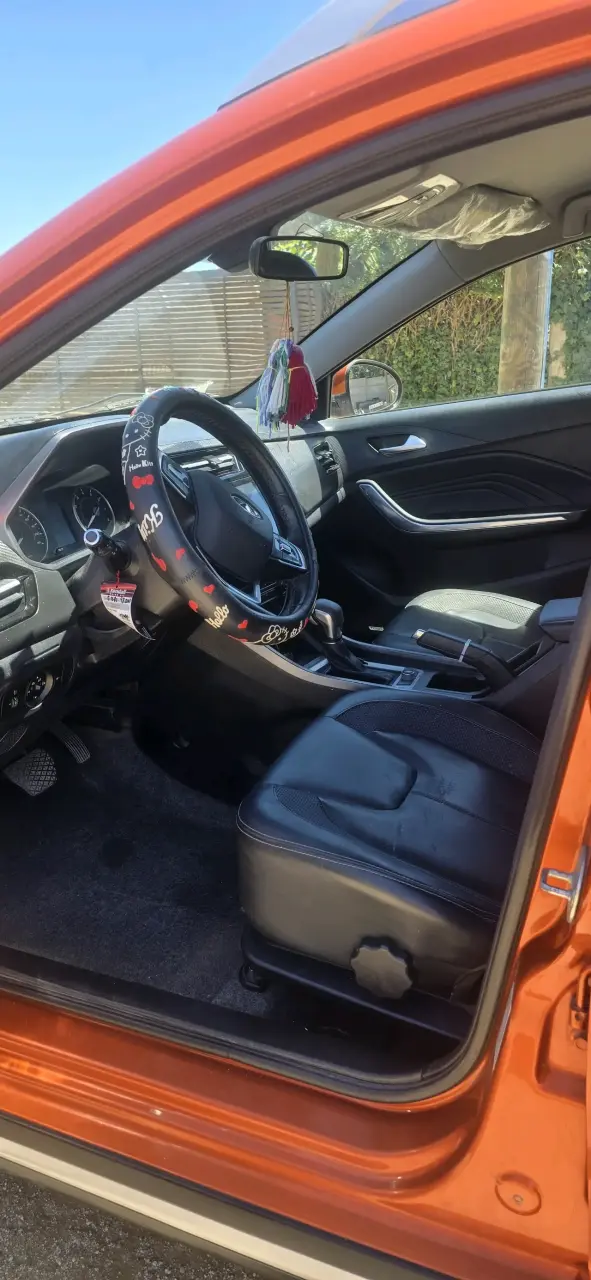 SUV naranja Tiggo - 6