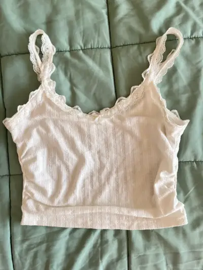Blusa blanca de encaje - miniatura 1