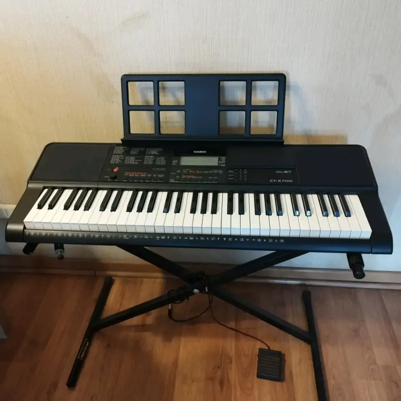Teclado musical Casio CT-X700 - 1