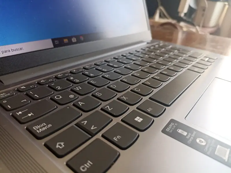 Notebook Lenovo Intel i3- 8gb ram - SSD - 3