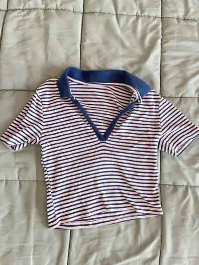 Polera rayada con cuello azul - miniatura 1