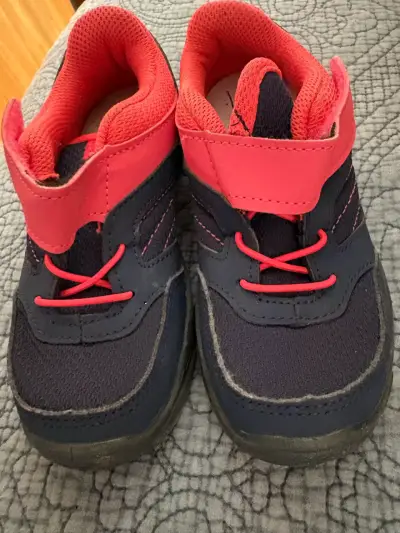 Zapatillas infantiles fucsia y azul - miniatura 3
